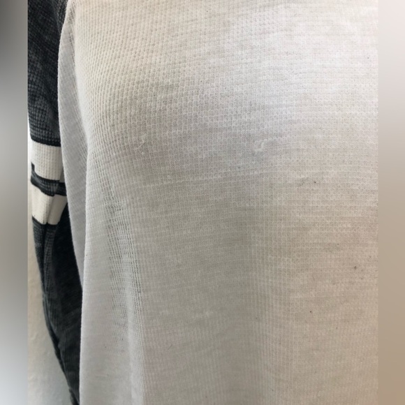 HURLEY T-Shirt Women's Size X-Small White Gray Baseball Long Sleeve - Picture 4 of 10